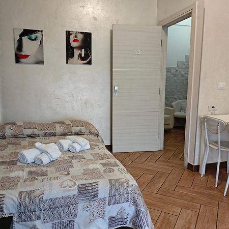 Bed and Breakfast Cuscino E Cornetto Salerno Exterior foto