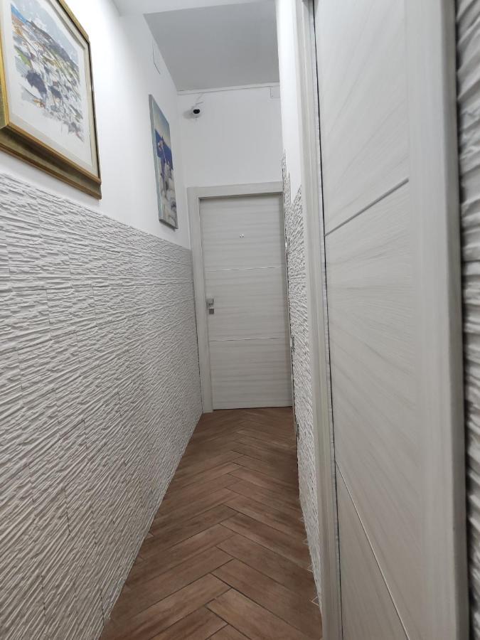 Bed and Breakfast Cuscino E Cornetto Salerno Exterior foto